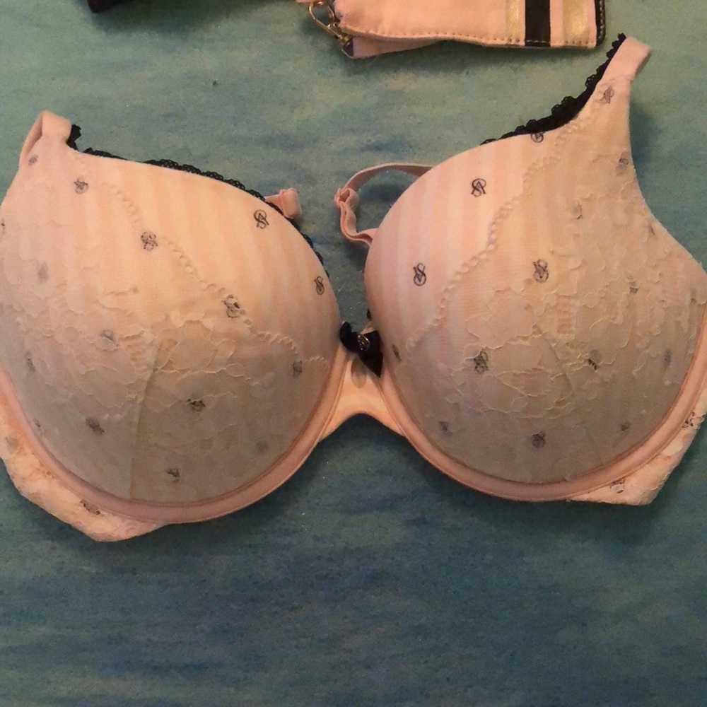 Victoria Secret Bra 38C